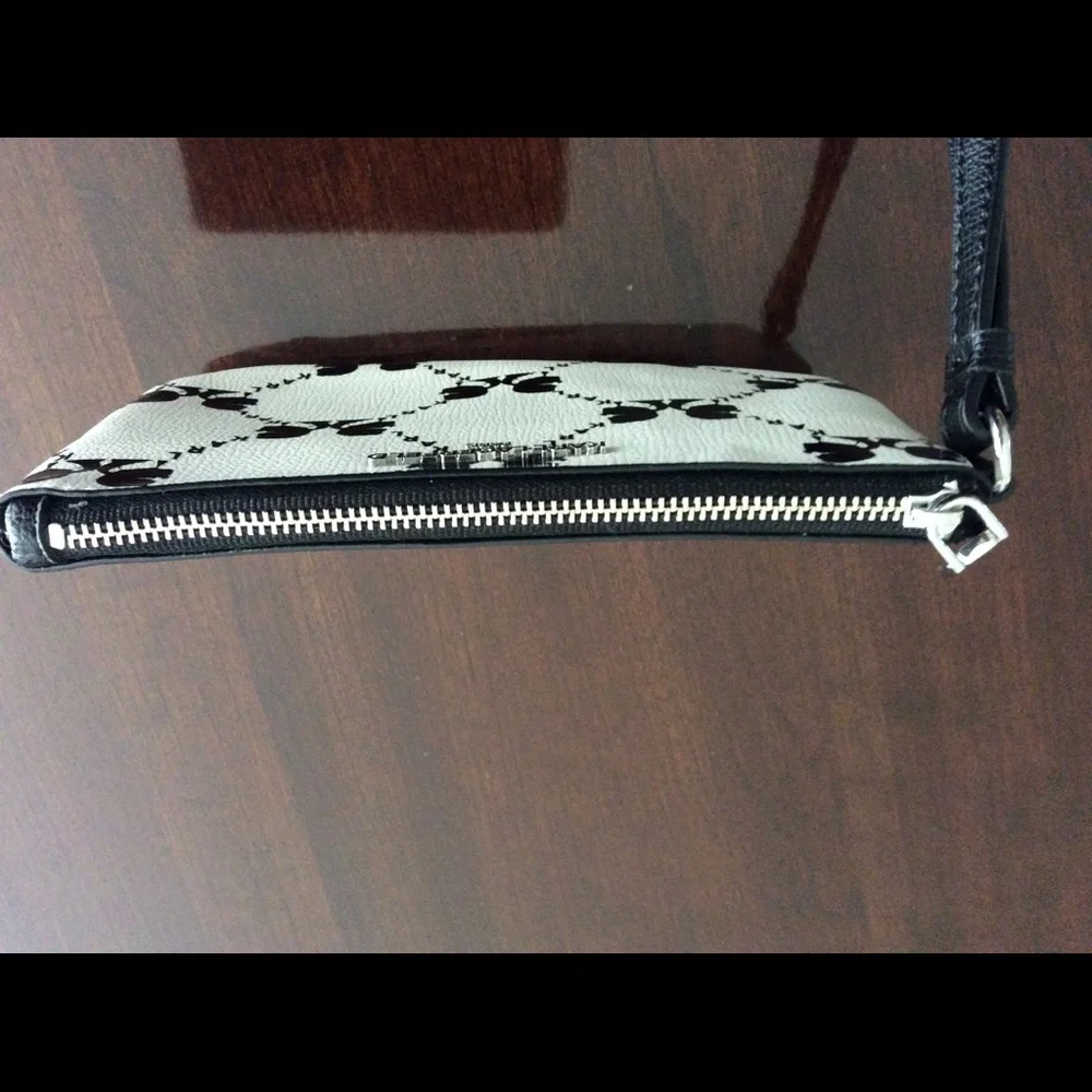Karl Lagerfeld: Adele Wristlet/ Wallet.